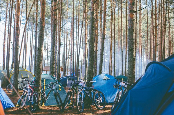 Quels sont les services en camping dans la presqu'ile de Giens ?