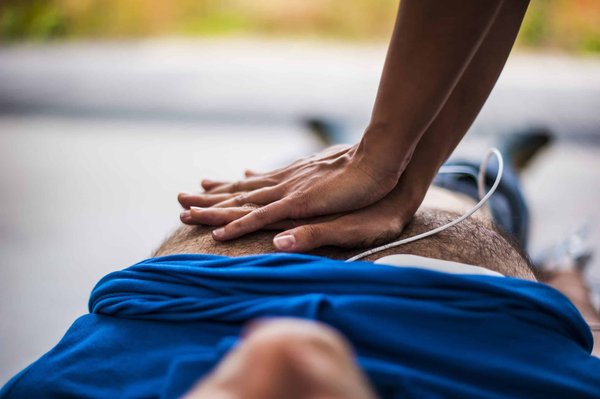 Comment gérer les urgences médicales dans les campings de l'Île de Ré ?